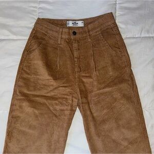 Hollister high-rise corduroy pant